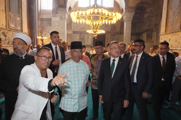 Foto - Malezya Kralı Abdullah Şah Ayasofya'yı ziyaret etti