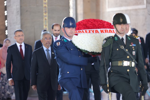 Foto - Malezya Kralı Sultan Abdullah Şah, Anıtkabir'i ziyaret etti