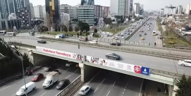 Maltepe Köprüsü'nde tedirgin edici görüntü! Şok haber: Midye kabukları ve çürümüş demirler! 