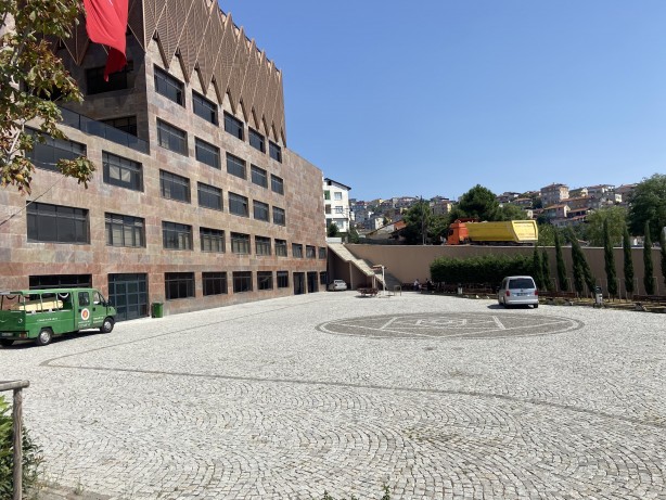 Foto - Maltepe’de Cemevi krizi: Belediye banka hesaplarına el koydu: Cemevi'mizi Ali Kılıç'a kaptırmayacağız!