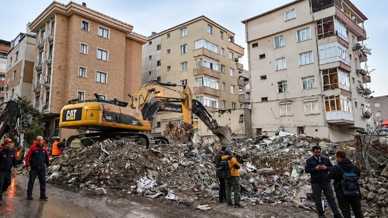 Foto - Maltepe’deki facia İmamoğlu döneminin sicili: 5 ilçede 43 dava