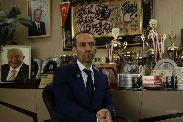 Malum medya bu günlerde 28 şubat paşalarını aklamaya çalışıyor! O paşaların yaptıklarını bir de Erbakan Hoca’nın yakın korumasından dinleyelim