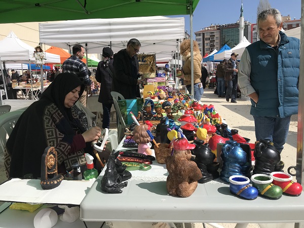 Foto - Malzemeler ziyan olmasın diye başladı! Şimdi taleplere yetişemiyor