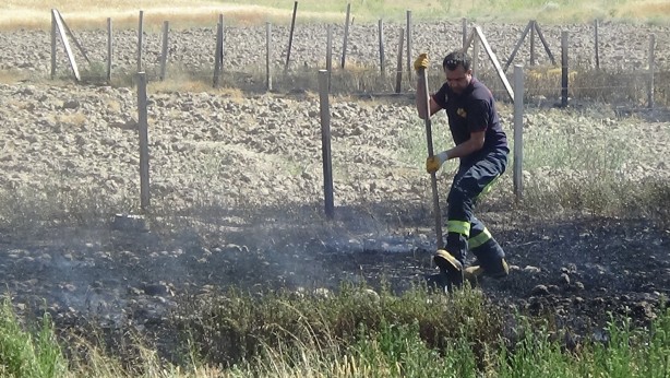 Foto - Mangal yapmak isterken tarlasını yaktı