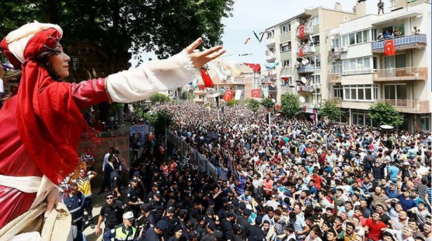 Manisa Mesir Macunu Festivali bitti geride renkli görüntüler kaldı