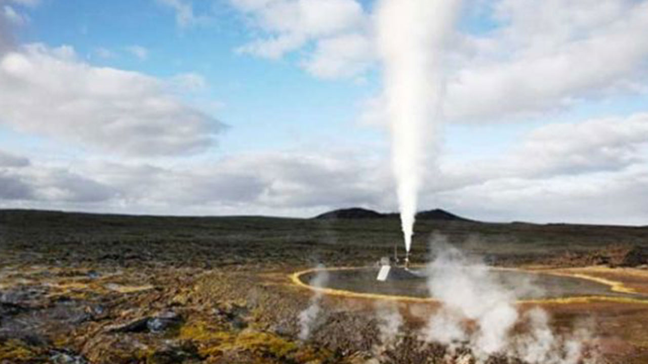 Foto - Manisa'da yerin 3000 metre altına iniliyor! Yerin altından petrol gibi çıkacak
