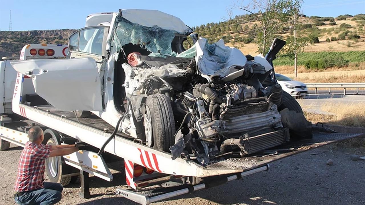 Foto - Manisa’da yürek yakan kaza! Baba ve 3 çocuğu hayatını kaybetti