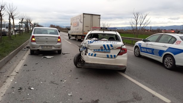 Foto - Manisa'da yürekler ağza geldi! 1'i polis 2 kişi yaralandı