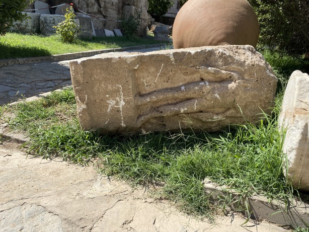 Foto - Manisa'daki altyapı çalışmalarında tarihi keşif! Ekipler hemen bölgeye gidip koruma altına aldı