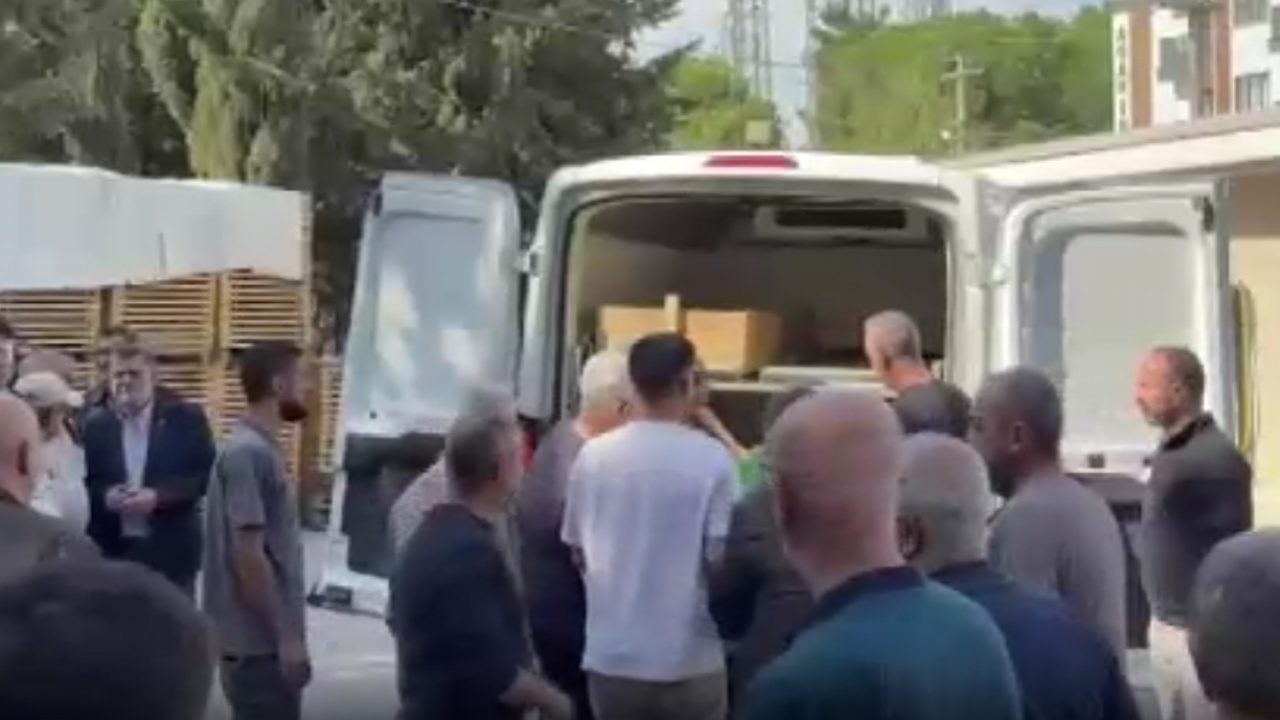Foto - Manisa’daki feci kazada can veren 11 kişi defnedildi: Bursa ve Konya’da hüzünlü, dualı veda