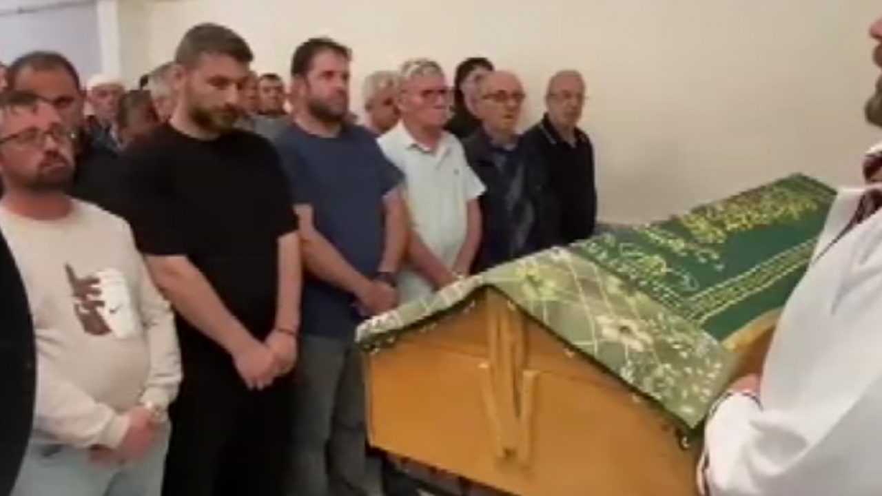Foto - Manisa’daki feci kazada can veren 11 kişi defnedildi: Bursa ve Konya’da hüzünlü, dualı veda