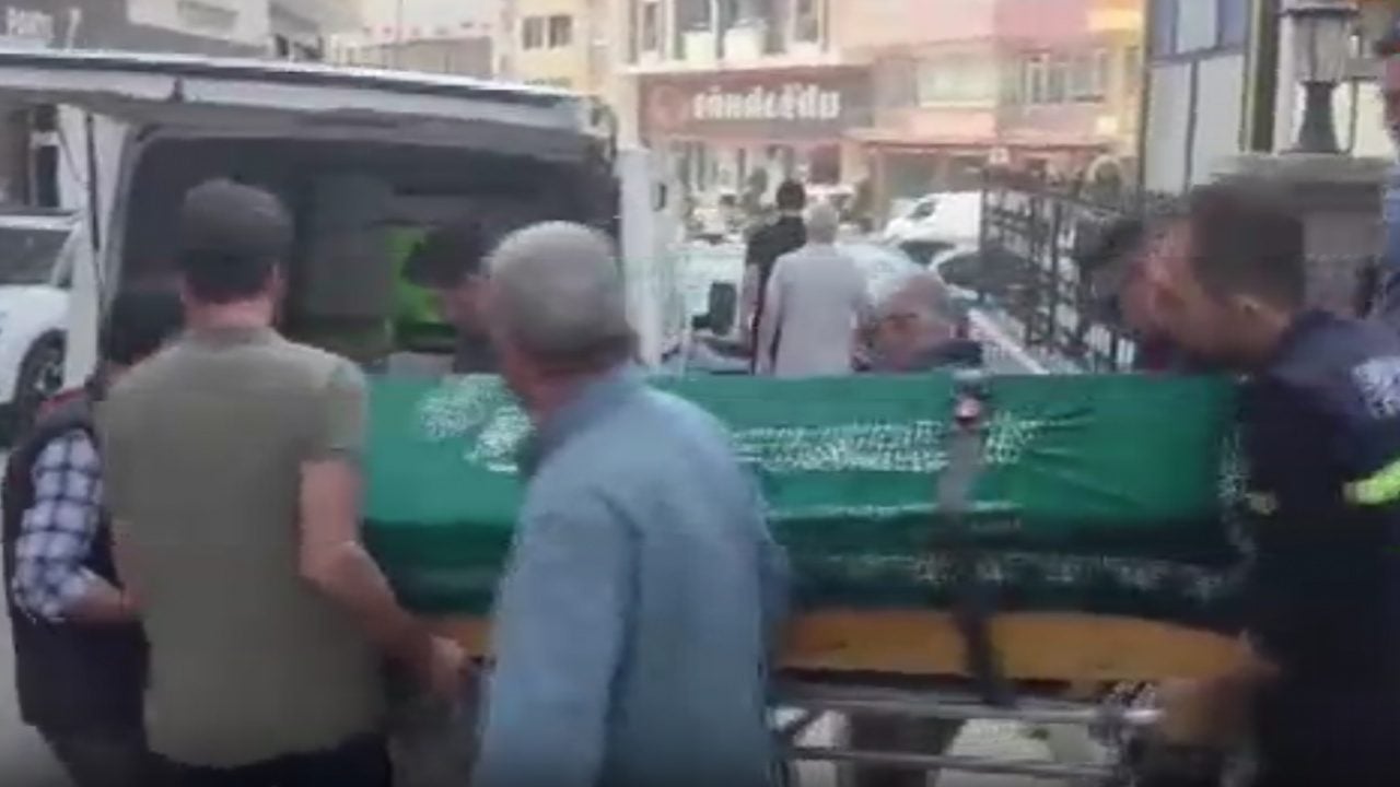 Foto - Manisa’daki feci kazada can veren 11 kişi defnedildi: Bursa ve Konya’da hüzünlü, dualı veda