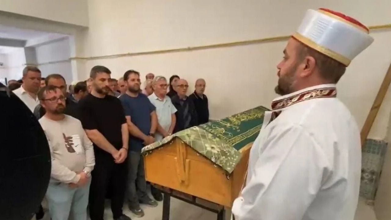 Foto - Manisa’daki feci kazada can veren 11 kişi defnedildi: Bursa ve Konya’da hüzünlü, dualı veda