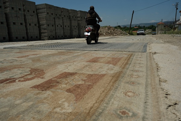 Foto - Manisa'dan ABD'ye gönderiliyor! Yollara serdiler kazaya sebep oldu