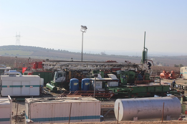 Foto - Manisalı çiftçi hayatının şokunu yaşadı! Su ararken öyle bir şey buldu ki!