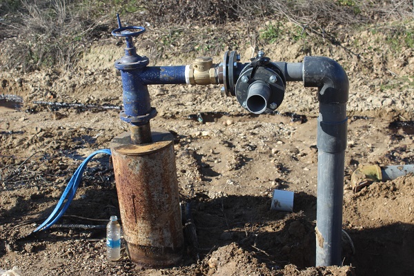 Foto - Manisalı çiftçi hayatının şokunu yaşadı! Su ararken öyle bir şey buldu ki!