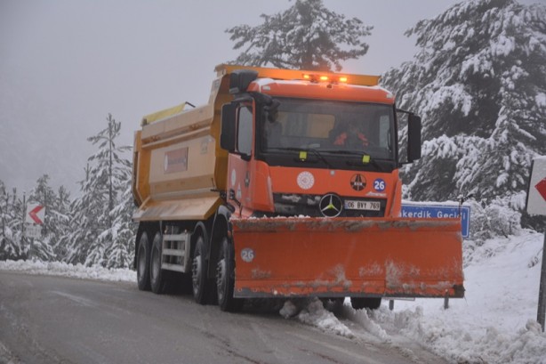 Foto - Manisa'nın yüksek kesimlerinde kar yağışı