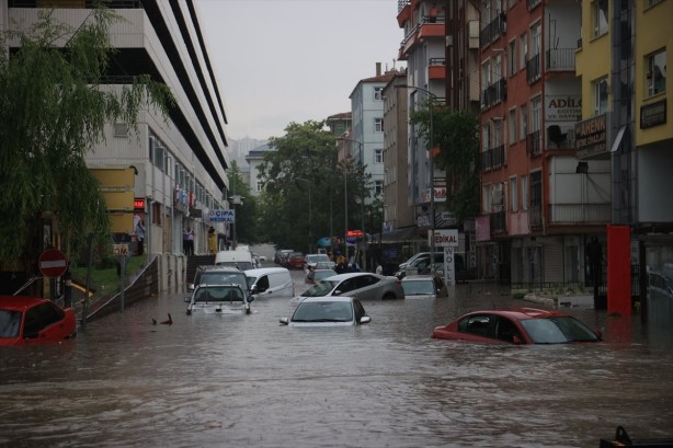 Foto - Mansur Yavaş demedi deme! AFAD uyardı! Ankara'da sağanak yağış Bu görüntülere hazır olun