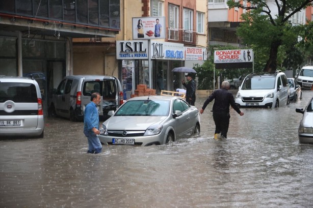 Foto - Mansur Yavaş demedi deme! AFAD uyardı! Ankara'da sağanak yağış Bu görüntülere hazır olun