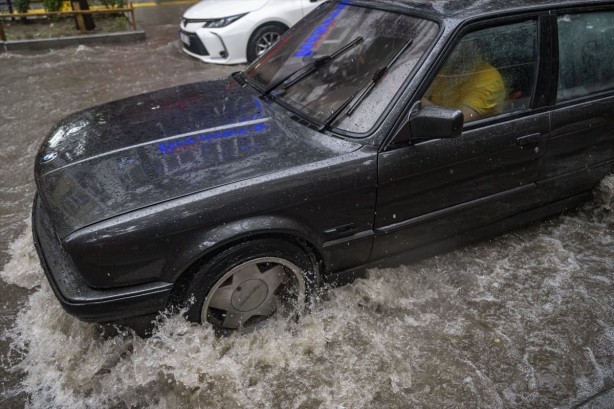 Foto - Mansur Yavaş demedi deme! AFAD uyardı! Ankara'da sağanak yağış Bu görüntülere hazır olun
