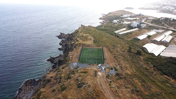 Manzarasıyla dikkat çekiyor! Bu futbol sahası Türkiye'de