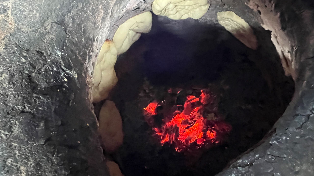 Foto - Mardin geleneği İzimr'de yaşatılıyor! Kadifekale surlarında tandır ekmeği kokusu 