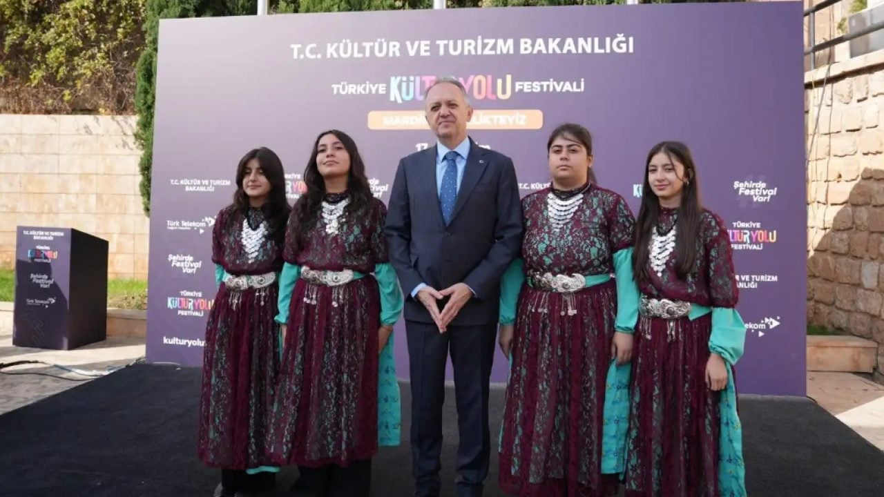 Mardin'in taş sokaklarında festival heyecanı: Kültür Yolu Festivali Başladı!