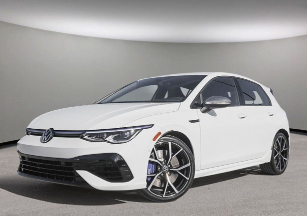 Foto - Markadan resmi açıklama yapıldı! Satış rekorları kıran ve "Volkswagen markasının kalbi" olan o modelin makyajlı versiyonu ne zaman geliyor! Artık o da elektrikleniyor!