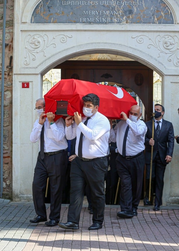 Markar Esayan cenazesine Cumhurbaşkanı Erdoğan da katıldı