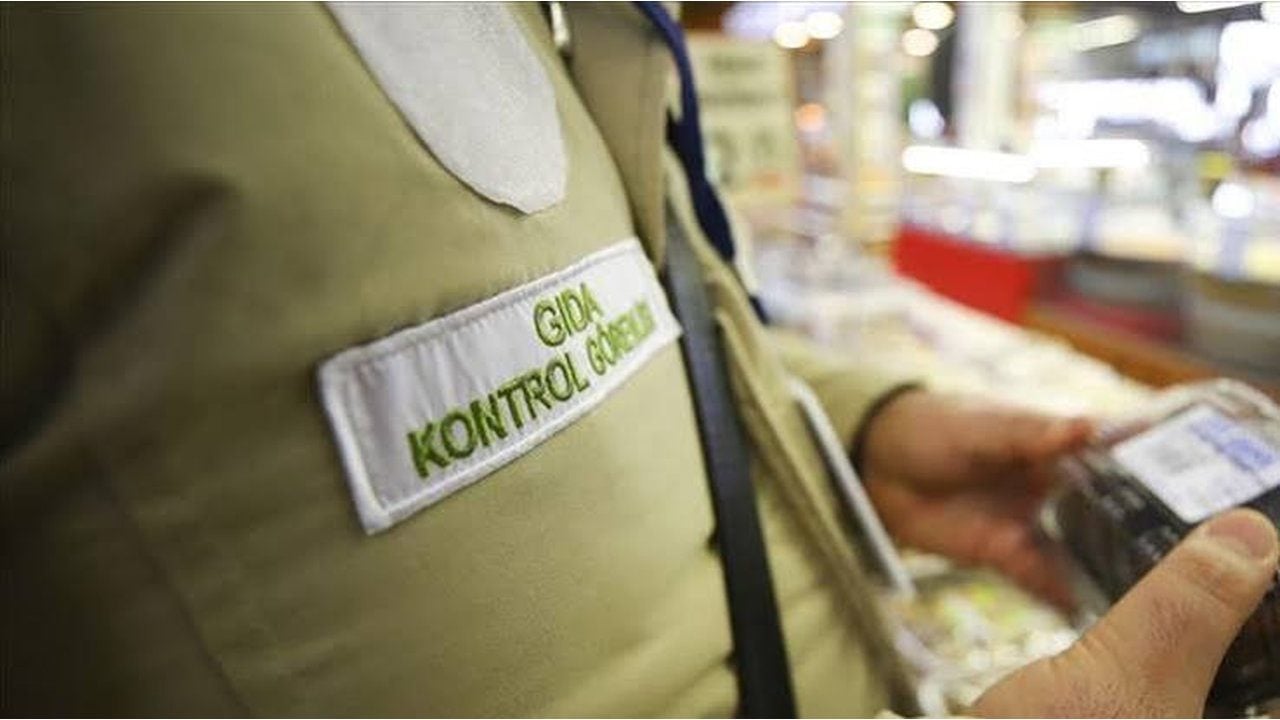 Foto - Markete uğrayan herkes, mutlaka en az bir defa almıştır! Ünlü helvacının adıyla sahte ürün satmışlar