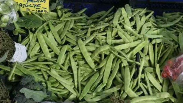 Foto - Marketlerde 200 liradan satılıyordu! Fiyatı 20 liraya düştü, duyan poşet poşet almaya başladı