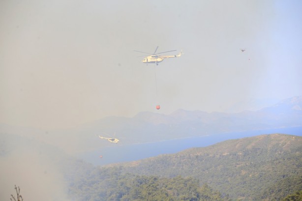 Foto - Marmaris yangınında işte son görüntüler! 14 uçak 20 helikopter seferber oldu