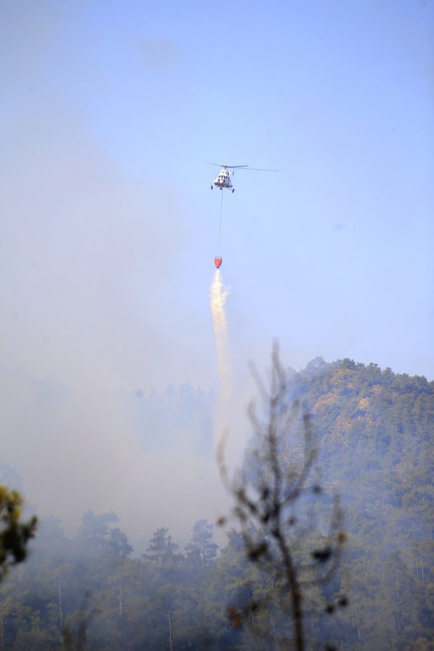 Foto - Marmaris yangınında işte son görüntüler! 14 uçak 20 helikopter seferber oldu