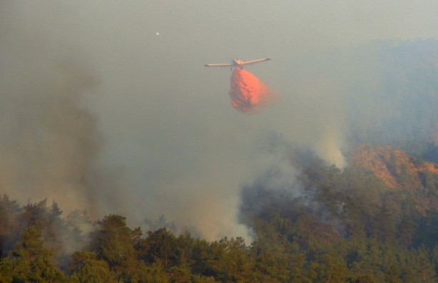 Foto - Marmaris yangınında işte son görüntüler! 14 uçak 20 helikopter seferber oldu