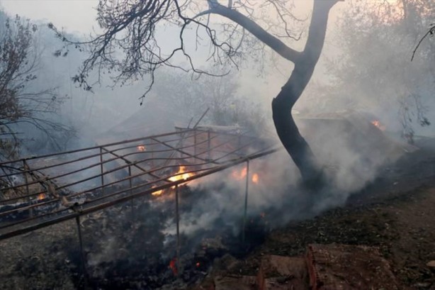 Foto - Marmaris’ten iç acıtan kareler! Yangın öncesi ve sonrası havadan görüntülendi