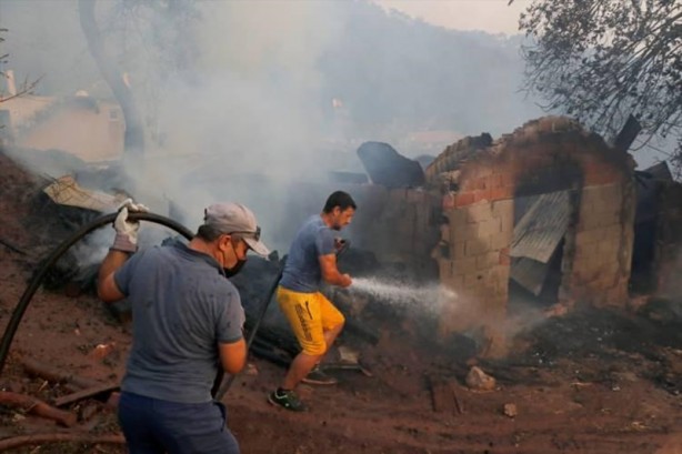 Foto - Marmaris’ten iç acıtan kareler! Yangın öncesi ve sonrası havadan görüntülendi