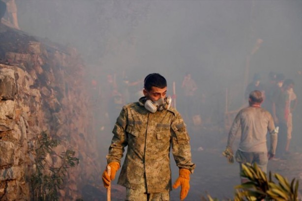 Foto - Marmaris’ten iç acıtan kareler! Yangın öncesi ve sonrası havadan görüntülendi
