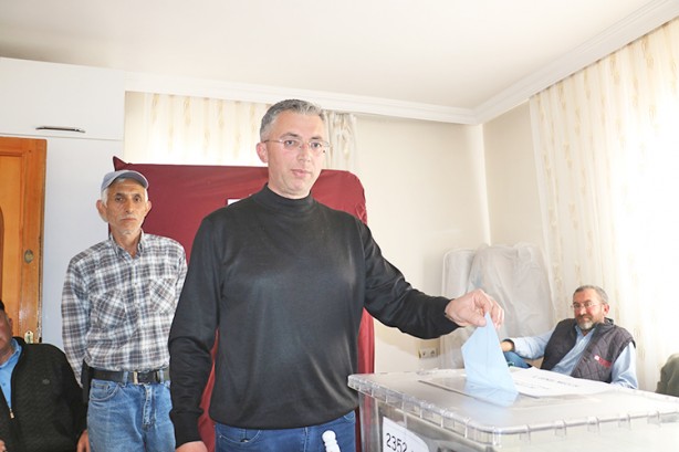 Foto - Mars’ın(!) rakipsiz adayı yüzde yüz dedi ve: Zaferini ilan etti