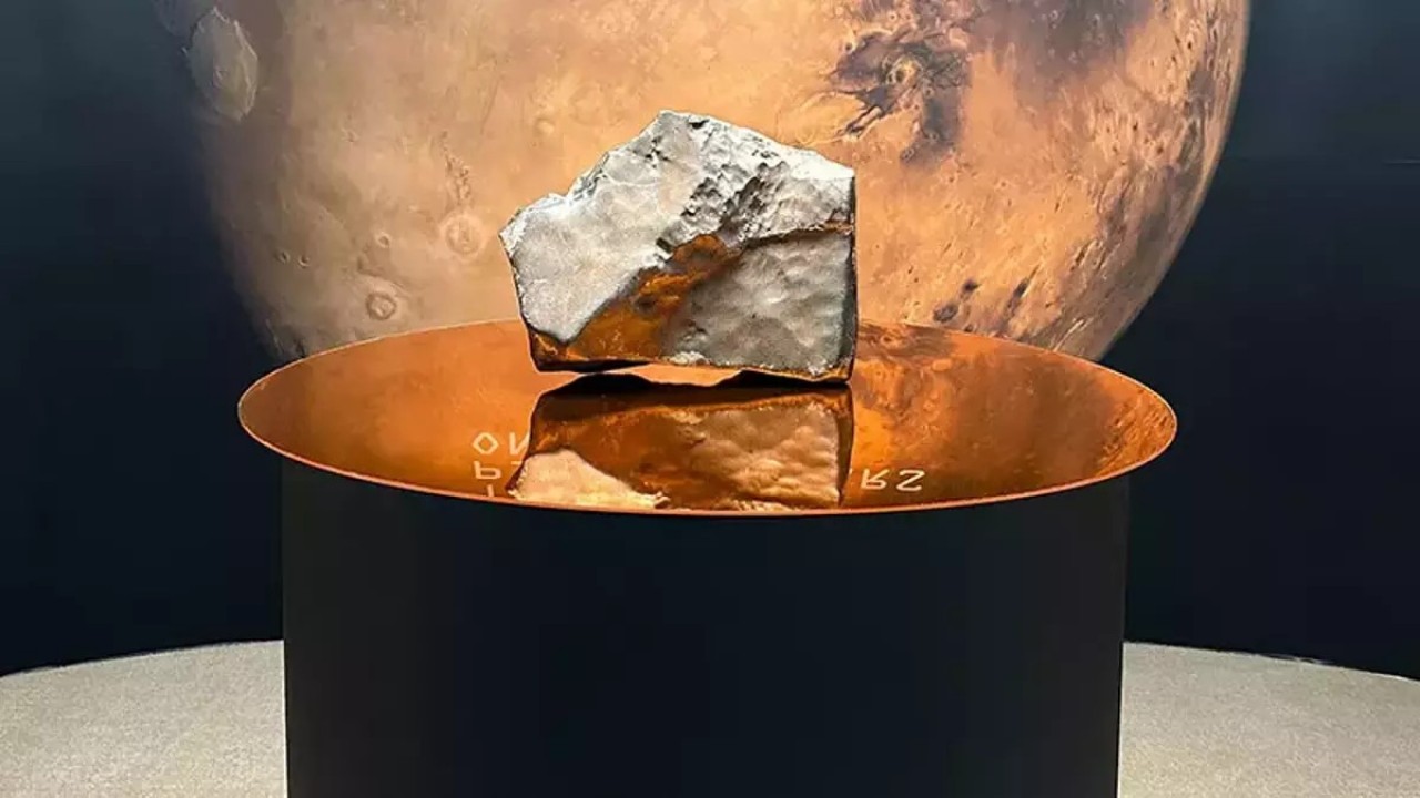 Mars'tan dünyaya düşen Gök Taşı krizi!