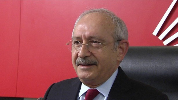 Foto - 'Masabaşı anketçi yılmıyor! CHP'lileri yine gazladı