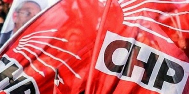 Foto - 'Masabaşı anketçi yılmıyor! CHP'lileri yine gazladı