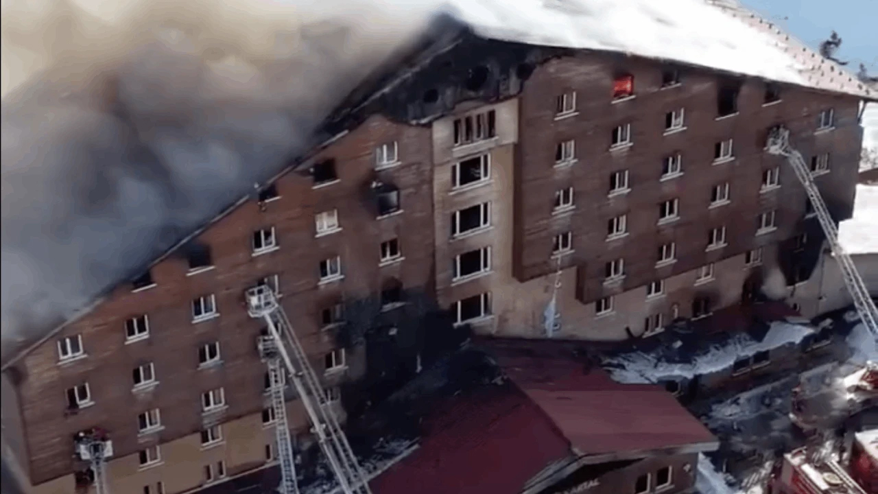 Foto - Masal gibi geliyor ama gerçek! Yanan otelin aşçısı korkunç anları anlattı