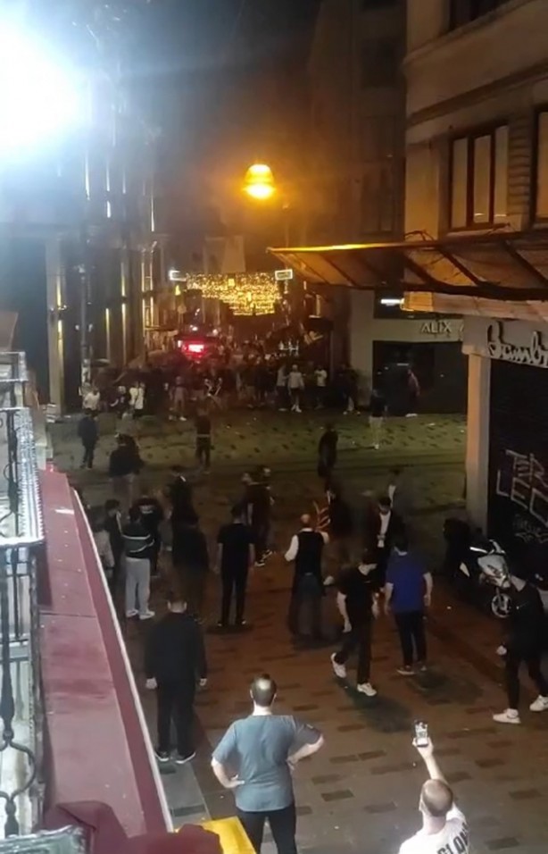 Foto - Masalar, sandalyeler, cam şişeler… Bayern Münihli Almanlar Taksim’i Karıştırdı