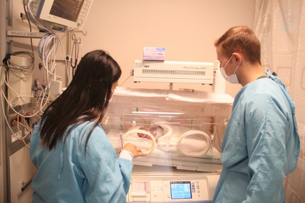 Foto - Maşallah! 3'üzü olan baba gülmekten kırdı geçirdi