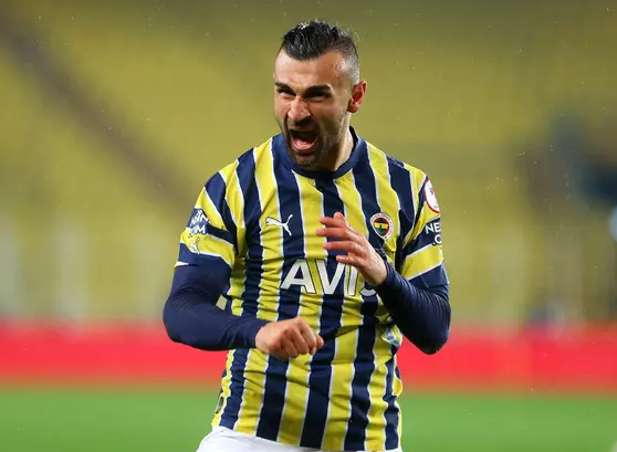 Masaya her şeyi koyup kararını verecek! Türkiye'ye açıkladı: Türkiye'nin etkili forvetlerinden...