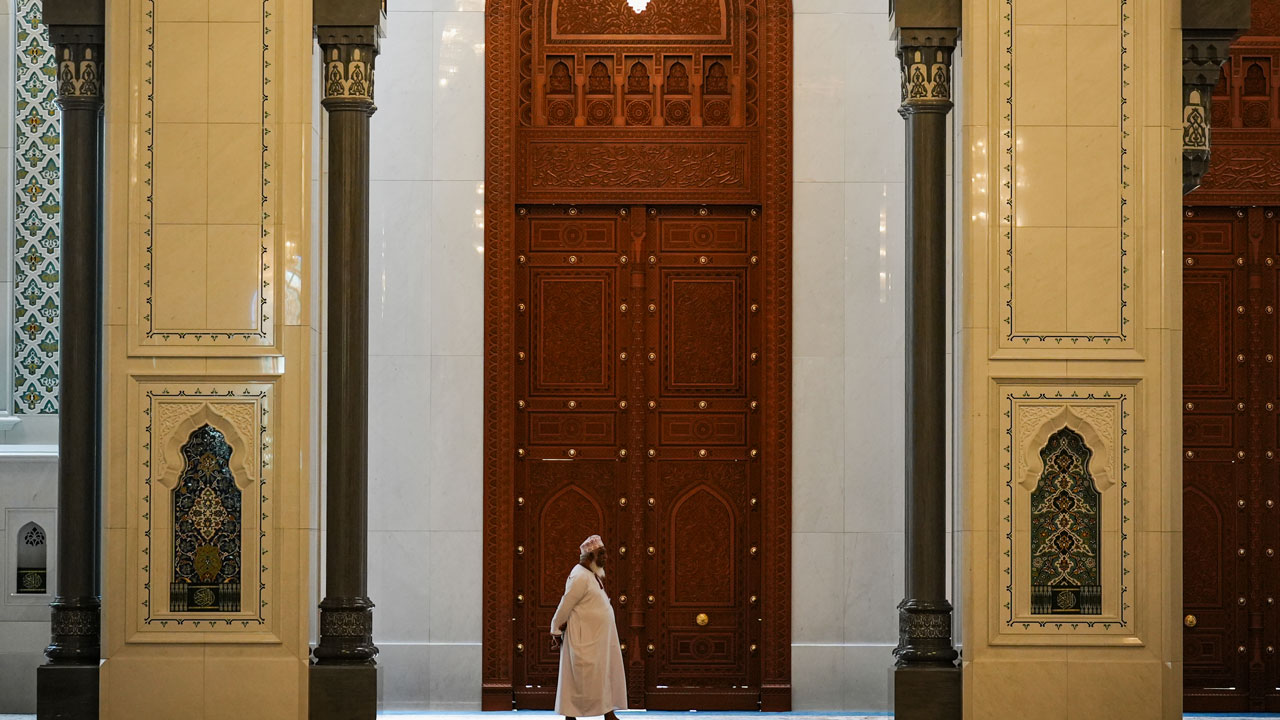 Foto - Maskat’ın kalbinde bir inci! Sultan Kabus Camisi’nin görkemi dünyayı büyülüyor
