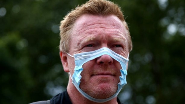 Foto - Maske ve aşı karşıtları sokağa indi: Bill Gates tarafından ortaya çıkarıldı!