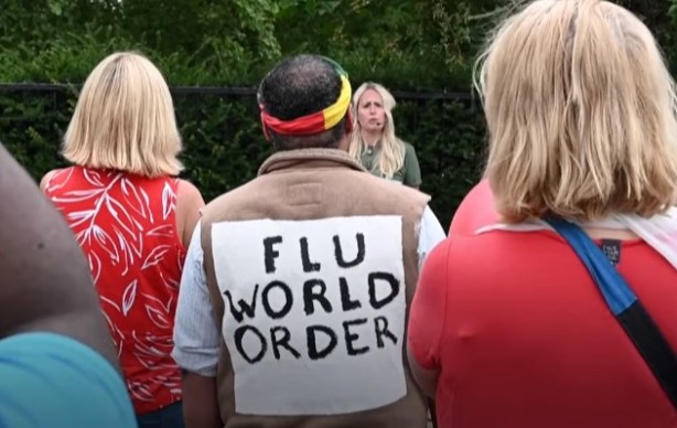 Foto - Maske ve aşı karşıtları sokağa indi: Bill Gates tarafından ortaya çıkarıldı!