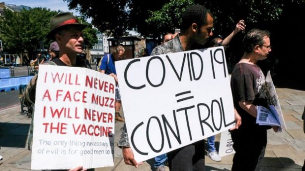 Foto - Maske ve aşı karşıtları sokağa indi: Bill Gates tarafından ortaya çıkarıldı!