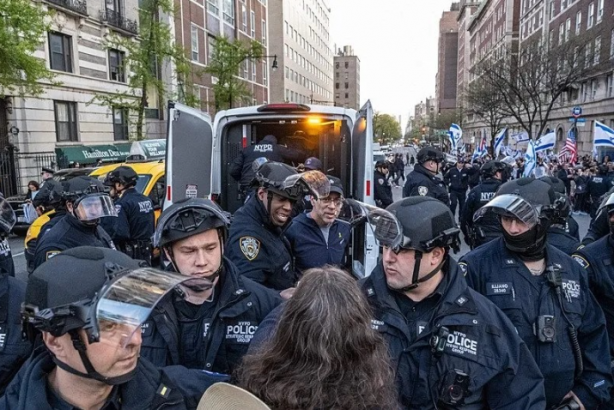 Foto - Maskeler birer birer düşüyor! ABD’nin akademik özgürlüğü İsrail’e kadar